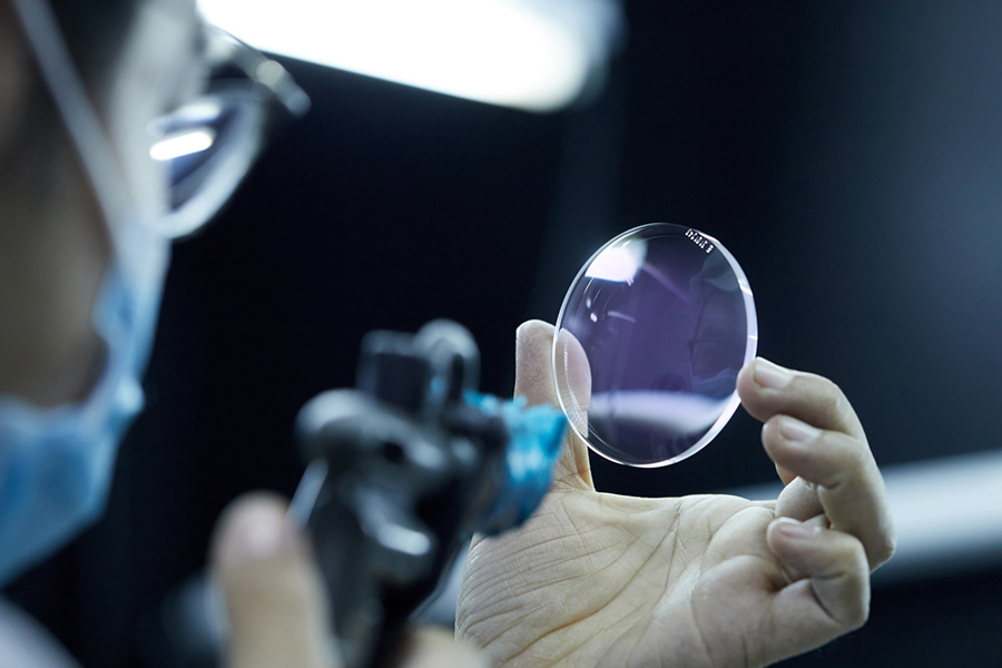 Making eyeglass lens